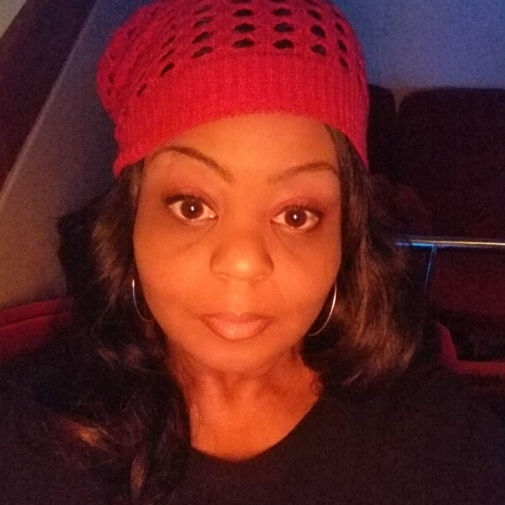 Meet your Posher, Desha